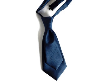 Ladies tie. Navy blue shantung necktie for women