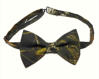 Mossy Oak camo bow tie for men or boys