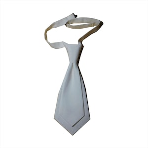 Cravate blanche pour femme