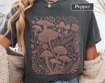 Mushroom Botanical T-Shirt | Cottagecore Fungi Tee | Vintage Nature Shirt | Forest Core Graphic Tee | Comfort Colors Boho Top