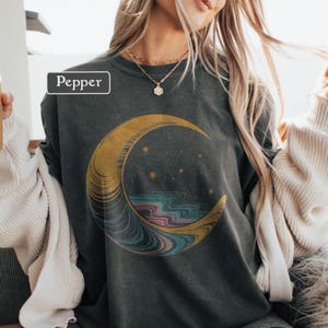 Camiseta Luna Celestial, Camiseta Artística Boho de Luna y Estrellas, Camiseta Espiritual para Festivales, Estilo Retro Vintage, Hippie, Astrología, Camiseta de Colores Cómodos