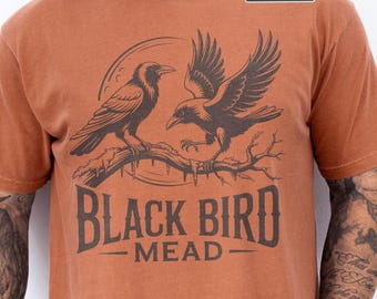 Chemise corbeau, t-shirt graphique corbeau, t-shirt oiseau vintage, chemise gothique nature, t-shirt hydromel noir oiseau, couleurs confort 1717, haut d'art populaire bohème