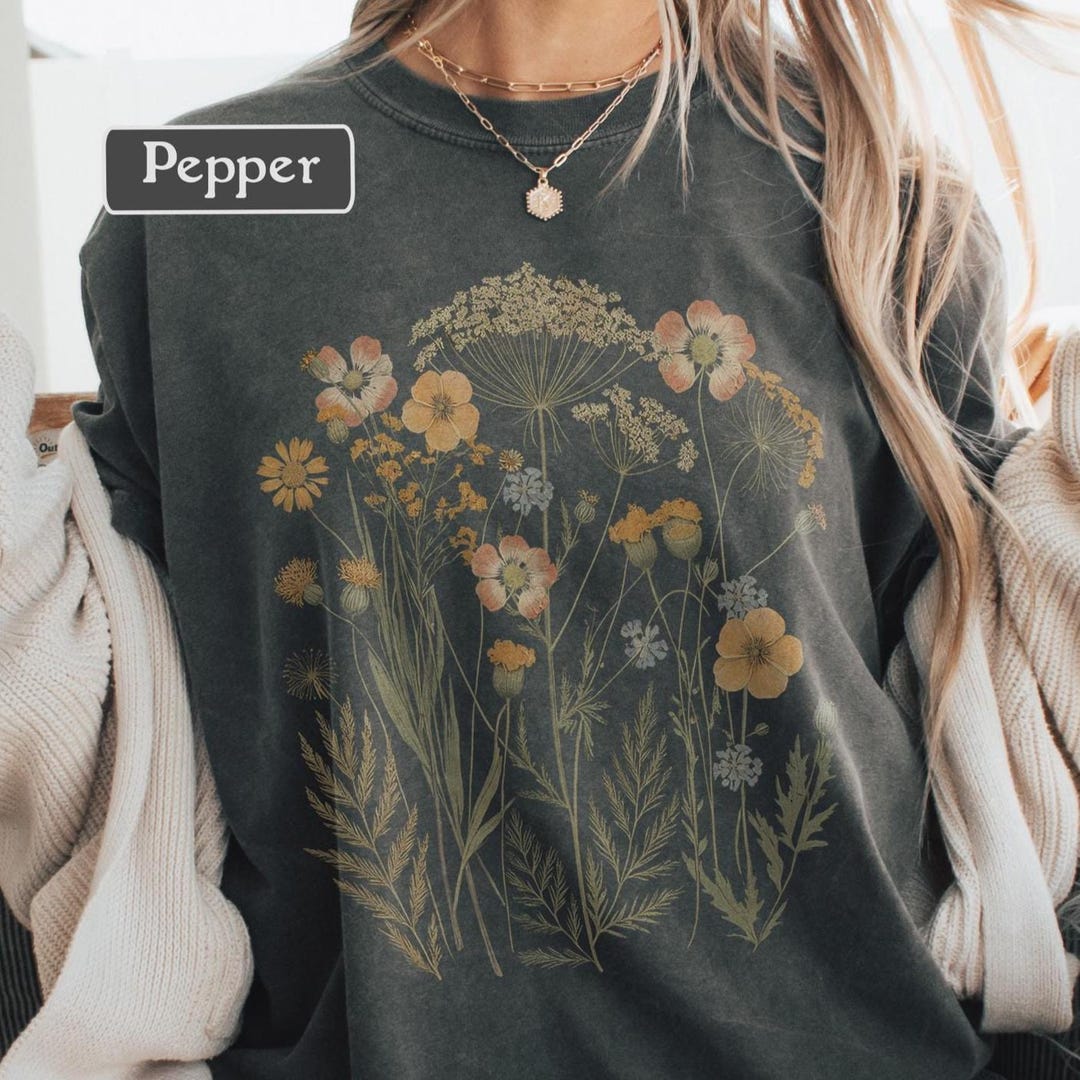 Wildflower Shirt - Pressed Flower Graphic Tee, Boho Botanical T-shirt ...