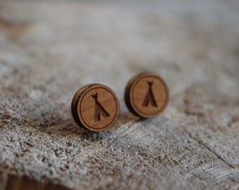 mignonnes puces en bois tipi // cute studs earrings wood teepee (bo-1063)