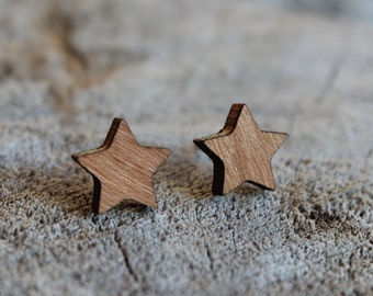 mignonnes puces en bois étoile // cute studs earrings wood star (bo-1064)