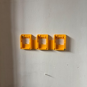 portapilas dewalt