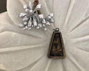 Bronze encased Buddha pendant, Seated Buddha, Lotus Position Buddha, Buddhist Meditation  gift, Yoga pendant for jewelry or mala