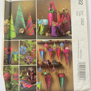 McCall&#39;s Crafts M4992, Christmas Sewing Patterns, Holiday Gifts and Decor, Ornaments, Gift Bags, Coasters, 2000s, Uncut