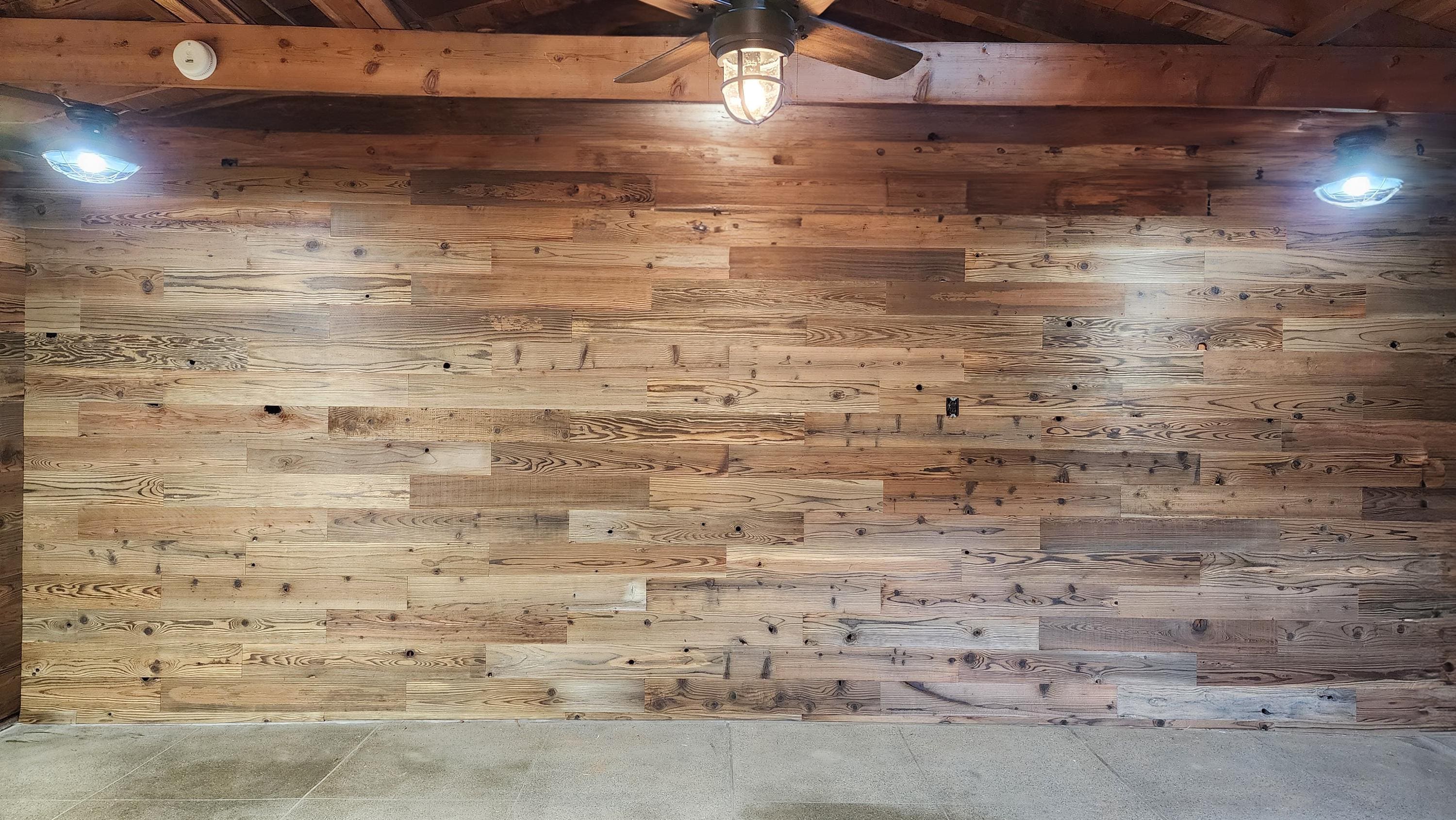 Golden Brown Reclaimed Redwood Planks - Rustic Accent Wall Cladding (36 ...