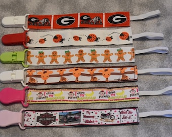 Nuk clips/pacifier clips/binki clip/soothie/infant pacifier clips G1 Georgia Bulldogs Ladybug Cookies Giraffe Monkeys Green Camo Frogs