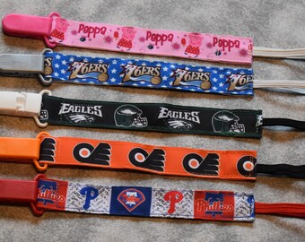 Nuk clips/pacifier clips/binki clip/soothie/infant pacifier clips P3 Philadelphia 76ers Eagles Flyers Phillies Owls Anchors Heroes Inspired