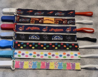Nuk clips/pacifier clips/binki clip/soothie/infant pacifier clips C3 Cavaliers Rockies Dots Peeps Stars Colts  Monsters Characters