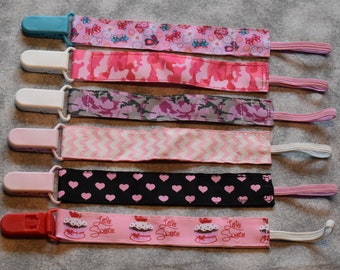 Nuk clips/pacifier clips/binki clip/soothie/infant pacifier clips P4 Pink Butterfly Camouflage Little Sweetie