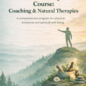Puede incluir: Anuncio ilustrado de un curso de desarrollo personal. La imagen presenta a una persona en la cima de una montaña, con el texto "Personal Development Course: Coaching & Natural Therapies". La imagen también incluye un mortero y una maja, botellas de aceites esenciales y una vela encendida.