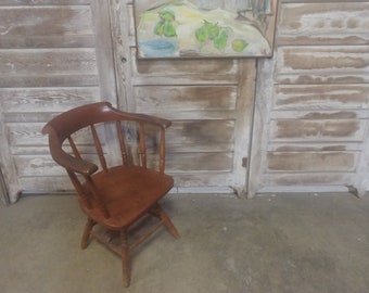 1930s H. Krug Furniture Company Mission Style Oak Chair With -  India