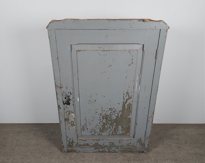 1800'S ONE DOOR CUPBOARD #188199 Shipping is not free please conatct us before purchase Thanks