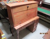 1840s Salmon Painted Desk 17512