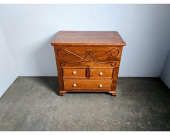 1910 BLANKET CHEST # 194874 Shipping is not a 1.00 Shipping is not free please contact us before purchase Thanks