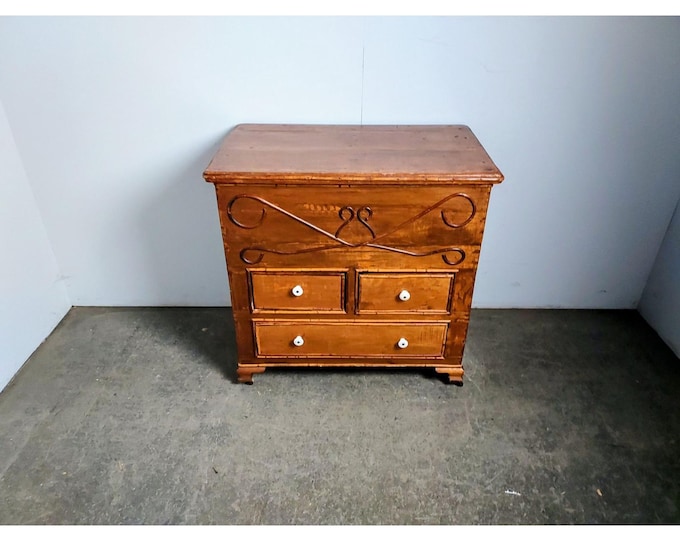 1910 BLANKET CHEST # 194874 Shipping is not a 1.00 Shipping is not free please contact us before purchase Thanks