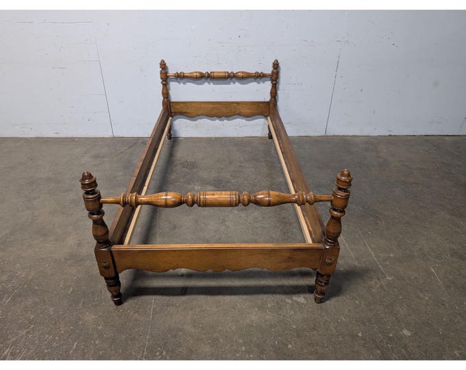 1950,S MAPLE BED # 198665 Shipping is not a 1.00 Shipping is not free please contact us before purchase Thanks