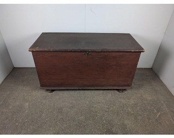 EARLY 1800,S TRUNK # 196345 Shipping is not a 1.00 Shipping is not free please contact us before purchase Thanks
