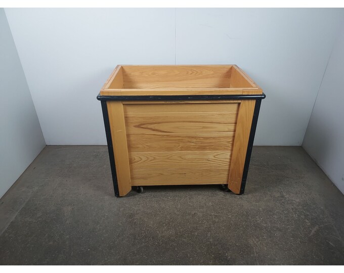 Handmade Display Bin On Casters # 192668 Shipping is not a 1.00 Shipping is not free please contact us before purchase Thanks