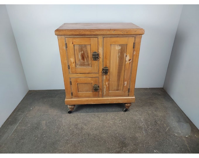 1860,S Three Door Pine Ice Box # 190073