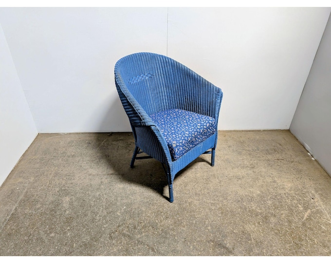 1920,S WICKER ARM CHAIR # 199589 Shipping is not a 1.00 Shipping is not free please contact us before purchase Thanks