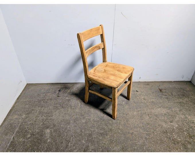 1920,S OAK CHAIR # 198830 Shipping is not a 1.00 Shipping is not free please contact us before purchase Thanks