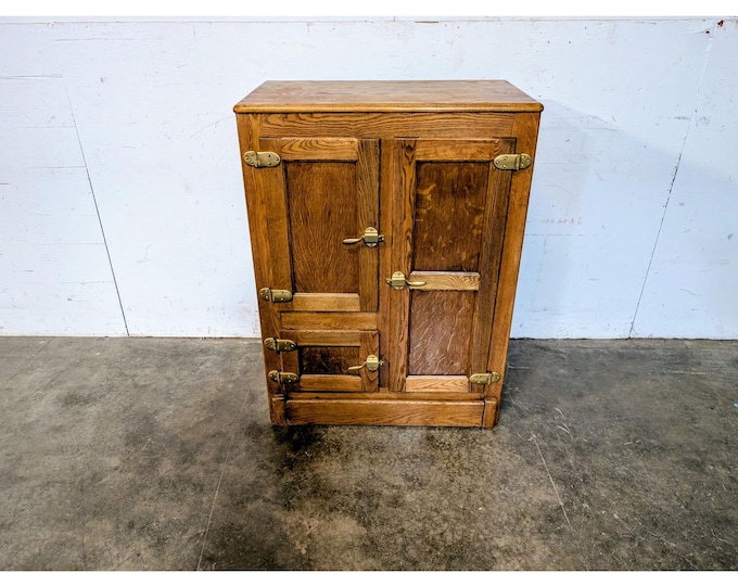 1890'S OAK ICE BOX # 198114 Shipping is not a 1.00 Shipping is not free please contact us before purchase Thanks