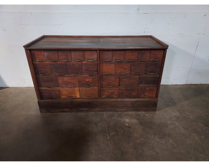 1900,S 30 DRAWER DULUTH COUNTER # 194676 Shipping is not free please conatct us before purchase Thanks