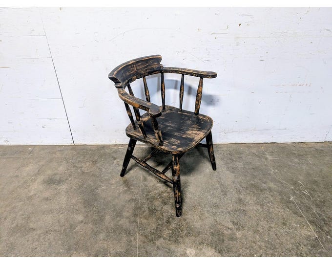 1940,s Distressed Oak Tavern Chair # 198696 Shipping is not a 1.00 Shipping is not free please contact us before purchase Thanks