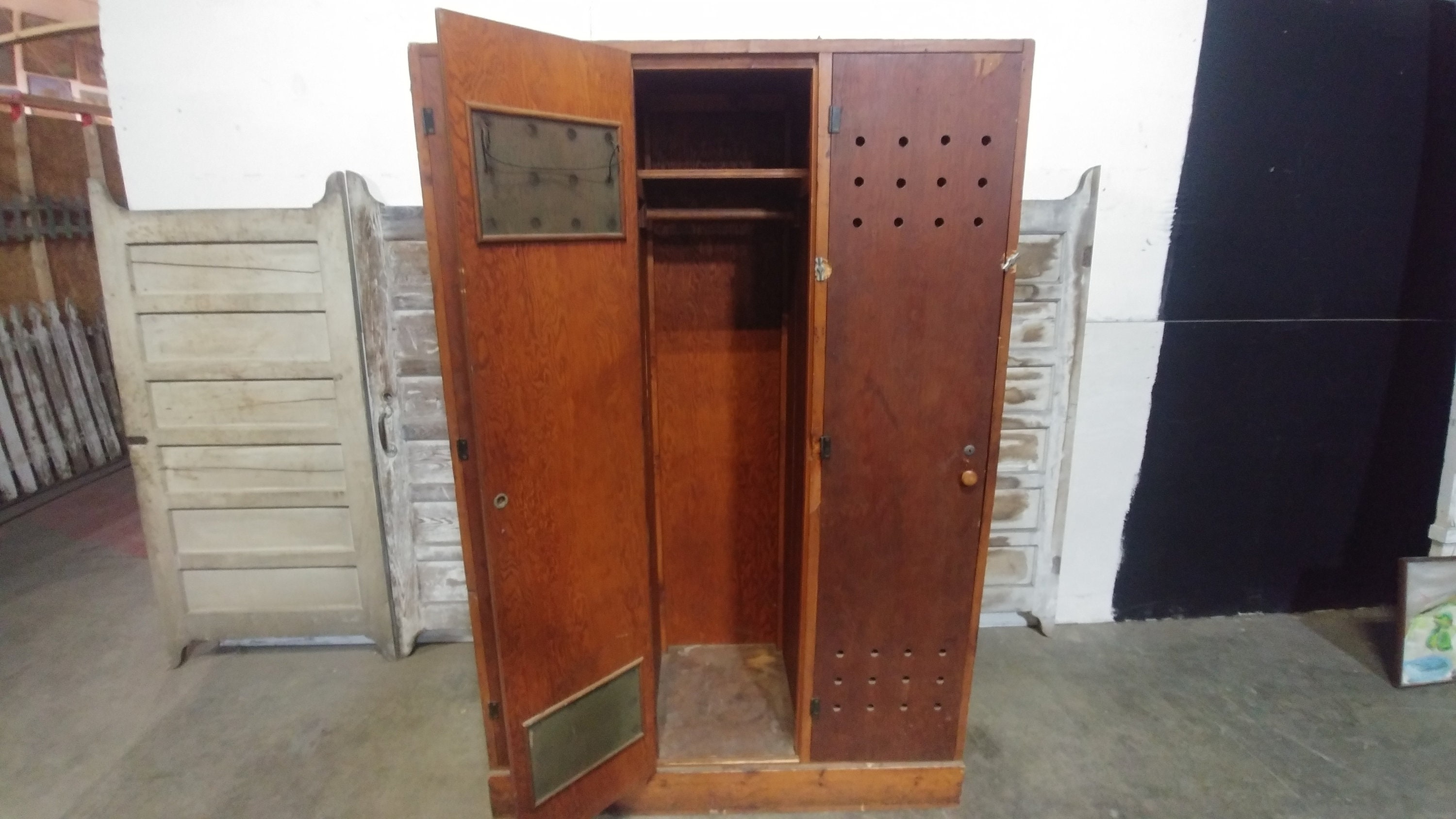 VINTAGE MINNESOTA LOCKERS 183137