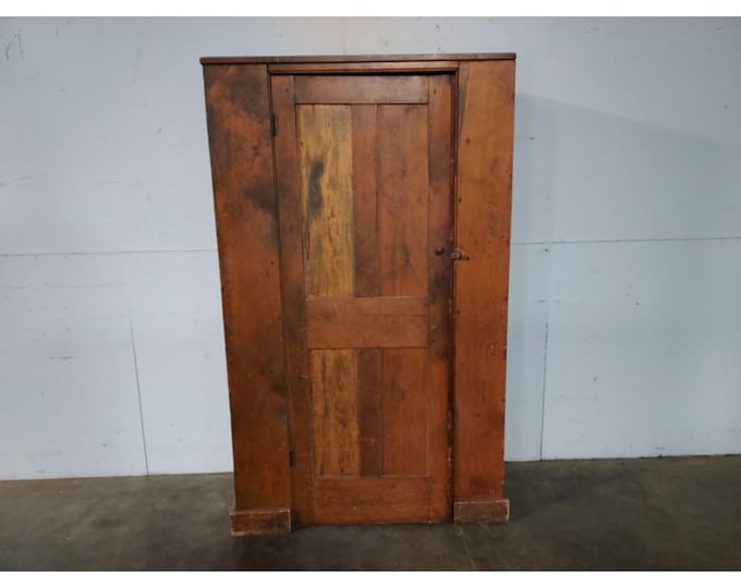 1840,S ONE DOOR CUPBOARD # 195439 Shipping is not a 1.00 Shipping is not free please contact us before purchase Thanks