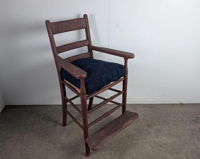 MID 1800,S ARTIST CHAIR # 197218 Shipping is not a 1.00 Shipping is not free please contact us before purchase Thanks