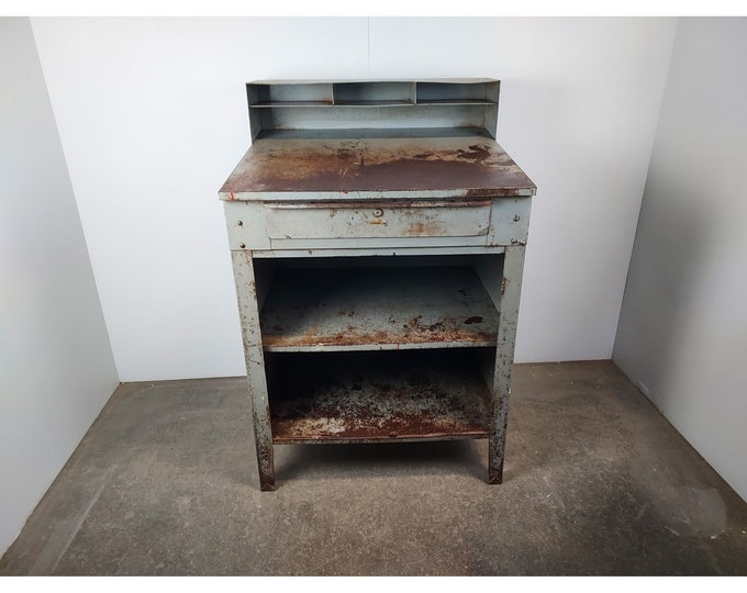 1940,S METAL WORK STATION # 190263 Shipping is not a 1.00 Shipping is not free please contact us before purchase Thanks