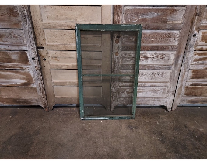 2 PANEL ANTIQUE SCREEN # 186610 Shipping is not a 1.00 Shipping is not free please contact us before purchase Thanks