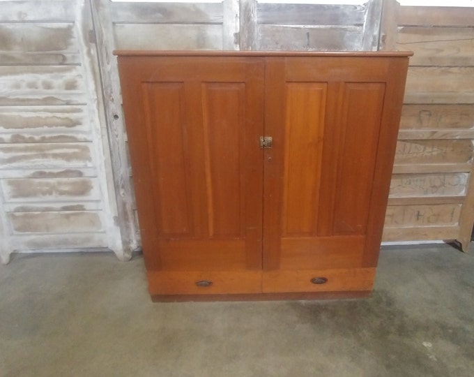 1900'S CABINET # 183618 Shipping is not free please conatct us before purchase Thanks