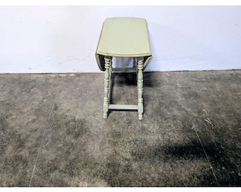 Simple 1940,s Drop Leaf Side Table # 200874 Shipping is not a 1.00 Shipping is not free please contact us before purchase Thanks