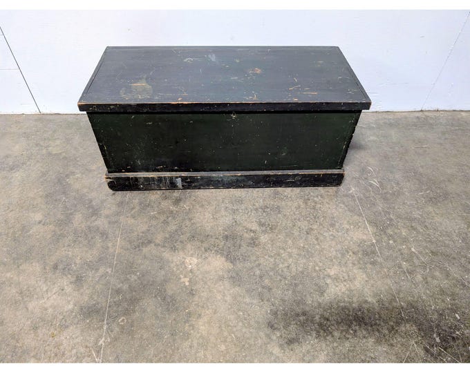 Mid 1800,s Flip Top Trunk # 200873 Shipping is not a 1.00 Shipping is not free please contact us before purchase Thanks
