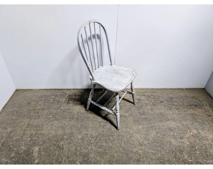 Late 1800,s Bow Back Windsor Chair # 200382 Shipping is not a 1.00 Shipping is not free please contact us before purchase Thanks