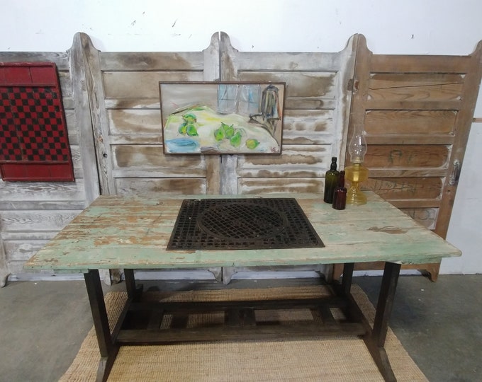 Green Door Top Table # 17164 Shipping is not free please conatct us before purchase Thanks