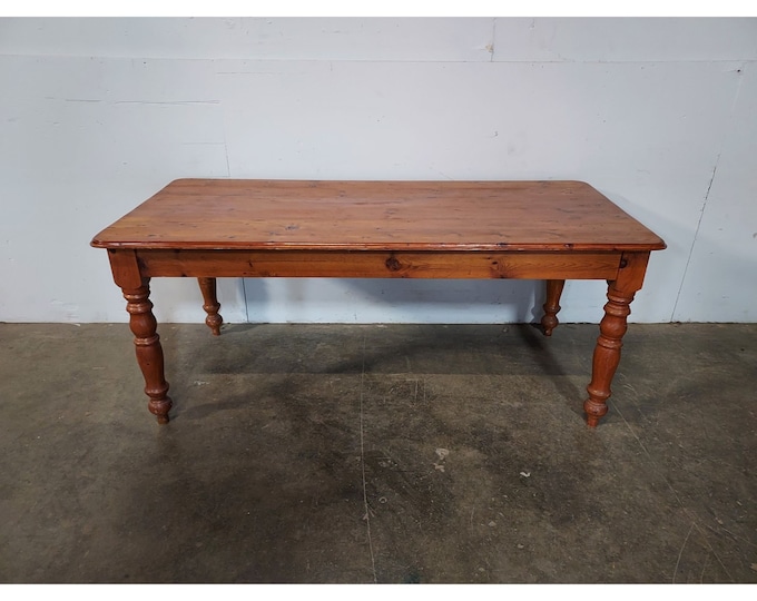 Vintage Pine Turned Leg Farm Table 1940's # 190684 Shipping is not free please conatct us before purchase Thanks