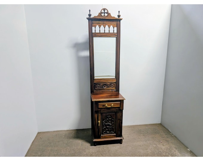 UNUSUAL 1920,S CABINET # 200838 Shipping is not a 1.00 Shipping is not free please contact us before purchase Thanks
