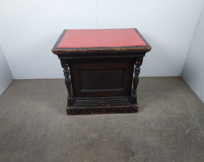 1900,s Wood And Leather Odd Fellows Podium # 194445 Shipping is not free please conatct us before purchase Thanks