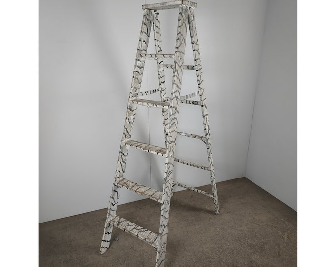 1920'S PAINTED LADDER #188285 Shipping is not free please conatct us before purchase Thanks