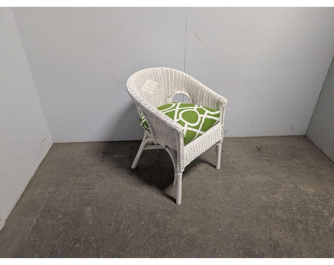 1940,S WICKER ARM CHAIR # 198934 Shipping is not a 1.00 Shipping is not free please contact us before purchase Thanks