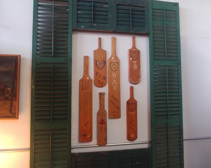 GREEN SHUTTER FRAME # 17116 Shipping is not a 1.00 Shipping is not free please contact us before purchase Thanks