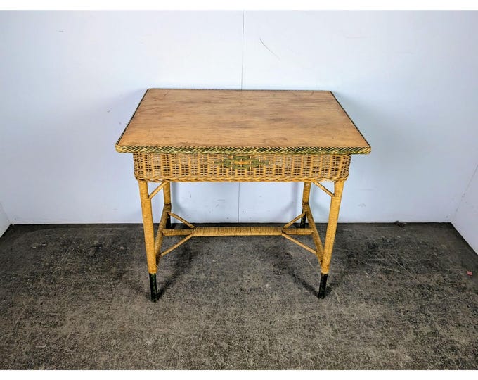 1900,S WICKER TABLE # 197790 Shipping is not a 1.00 Shipping is not free please contact us before purchase Thanks