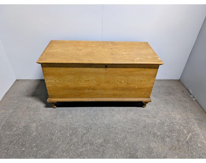 1840,S FLIP TOP TRUNK # 199774 Shipping is not a 1.00 Shipping is not free please contact us before purchase Thanks